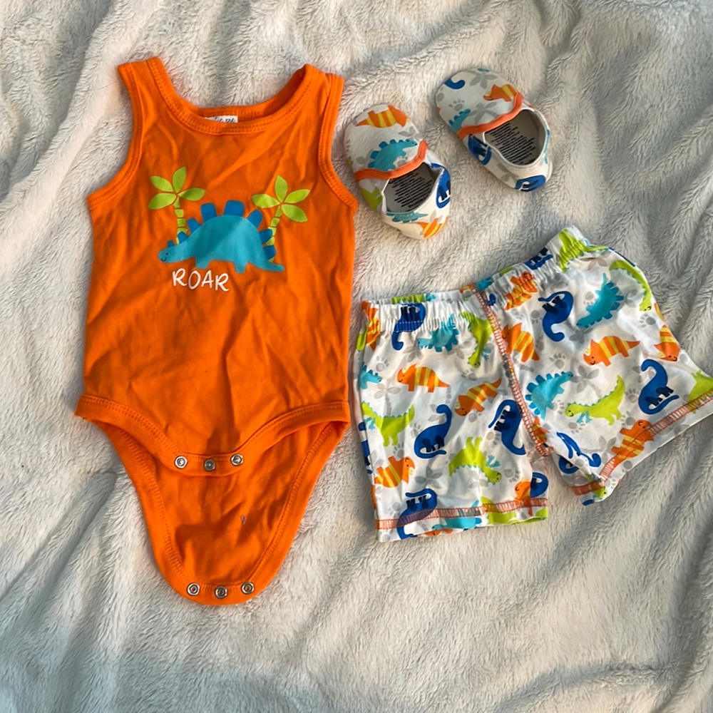 brand-new cutie pie 0 to 3 months set. this is great for summer time.